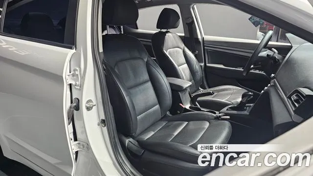 Hyundai Elantra 2019 thumb 11