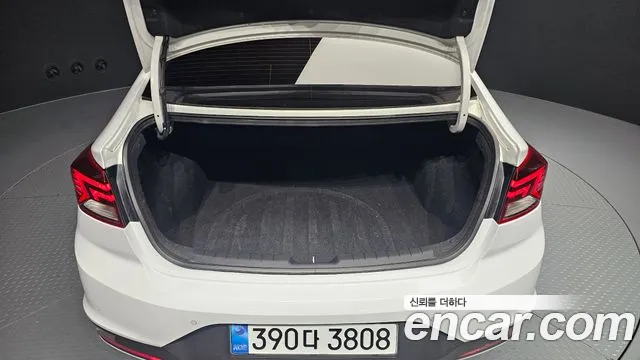 Hyundai Elantra 2019 thumb 9