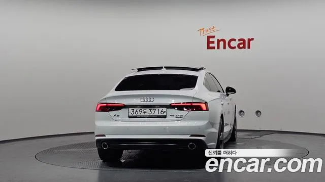 Audi A5 2019 thumb 5