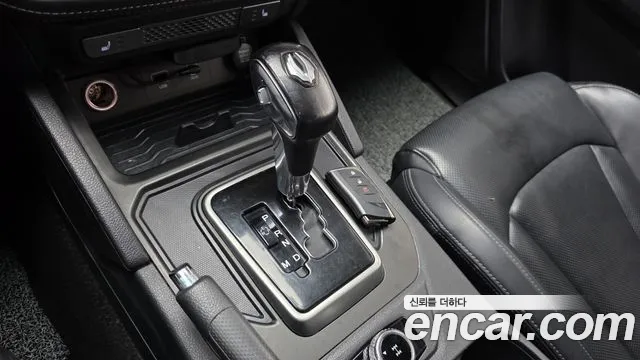 KGM Rexton 2019 thumb 3