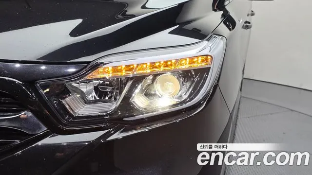 KGM Rexton 2019 thumb 5
