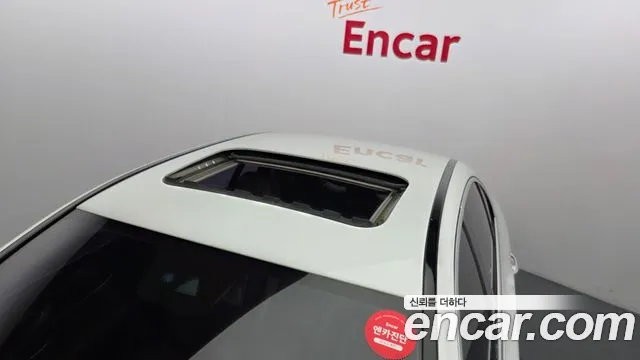 Mercedes-Benz E-Class 2016 thumb 4