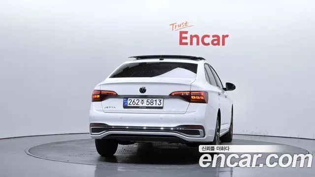 Volkswagen Jetta 2024 thumb 7