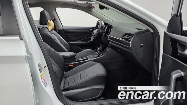 Volkswagen Jetta 2024 thumb 8