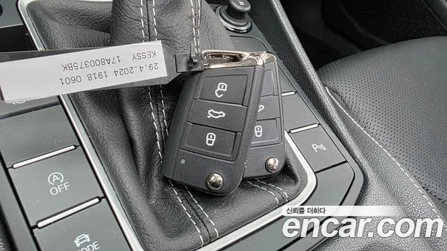 Volkswagen Jetta 2024 thumb 2