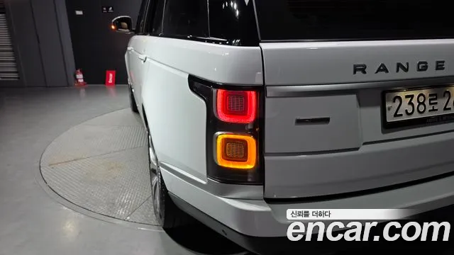 Land Rover Range Rover 2019 thumb 2