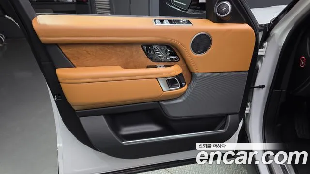 Land Rover Range Rover 2019 thumb 11