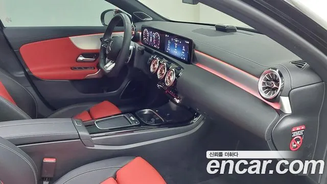 Mercedes-Benz A-Class 2024 thumb 2