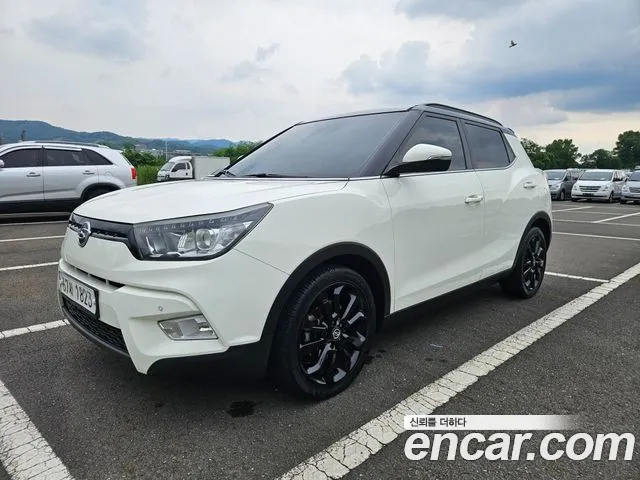 KGM Tivoli 2015 thumb 9