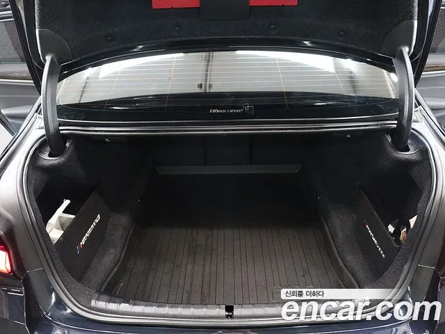 BMW 5 серии 2021 thumb 10