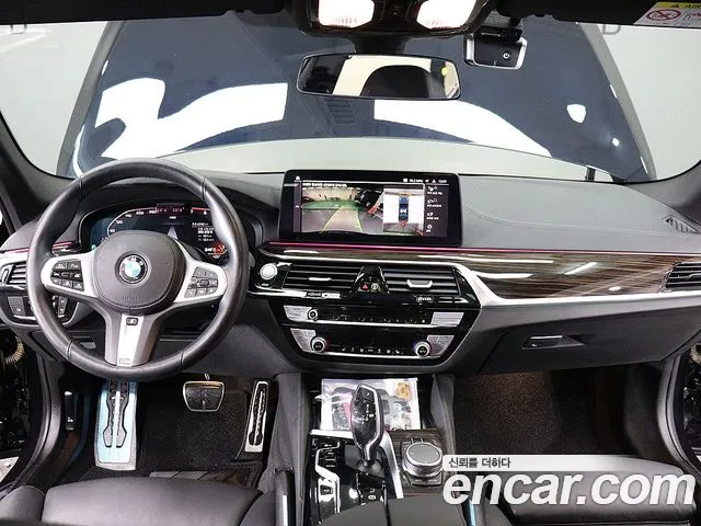 BMW 5 серии 2021 thumb 2