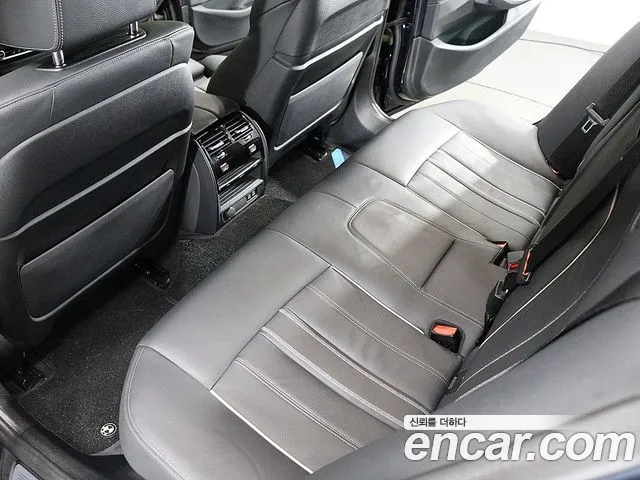 BMW 5 серии 2021 thumb 11