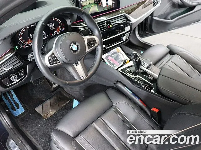 BMW 5 серии 2021 thumb 3