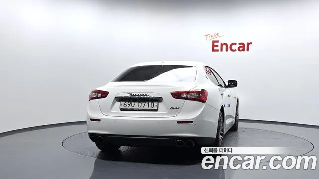 Maserati Ghibli 2016 thumb 3