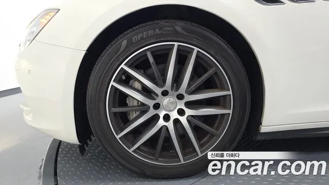 Maserati Ghibli 2016 thumb 8