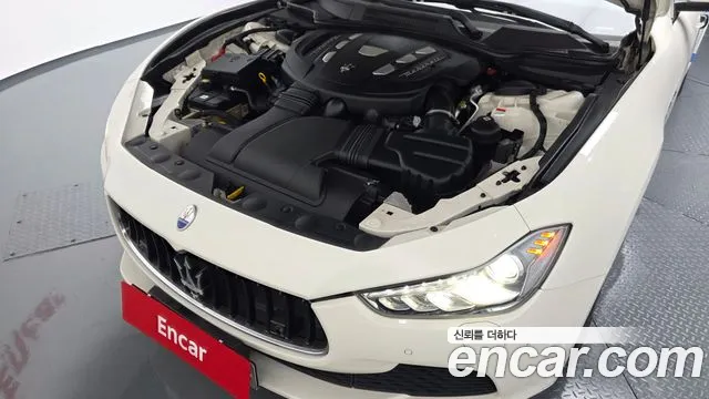 Maserati Ghibli 2016 thumb 10