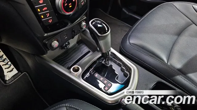 KGM Tivoli 2017 thumb 12