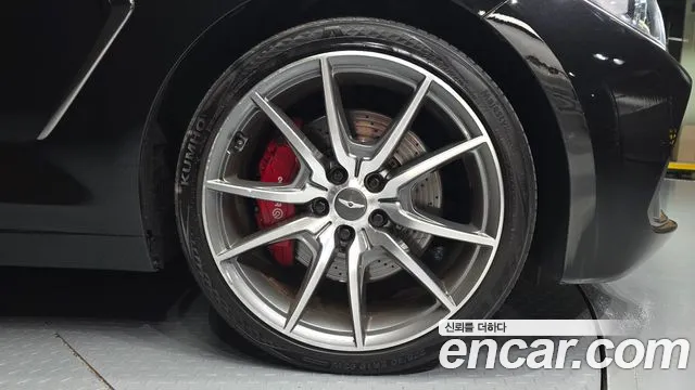 Genesis G70 2019 thumb 12