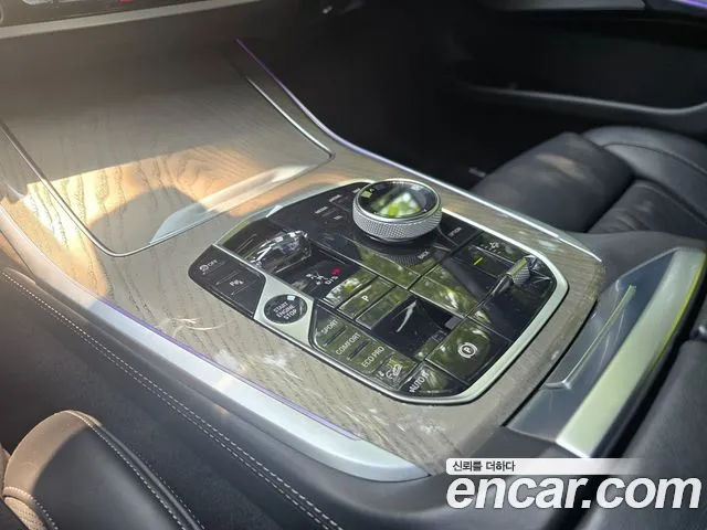 BMW X7 2023 thumb 3