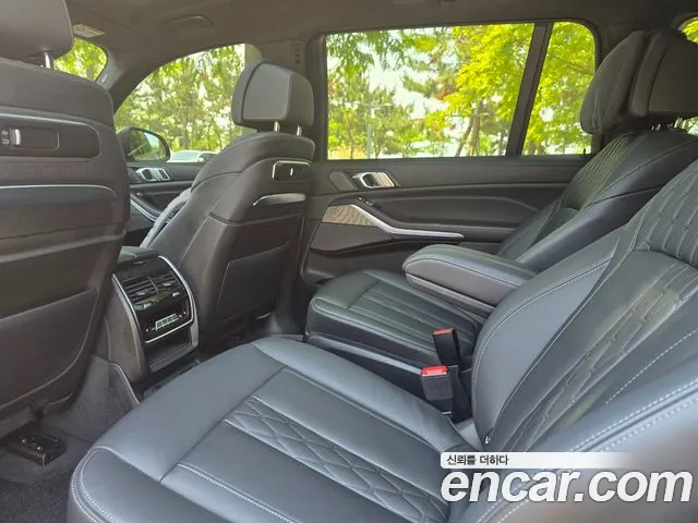 BMW X7 2023 thumb 8