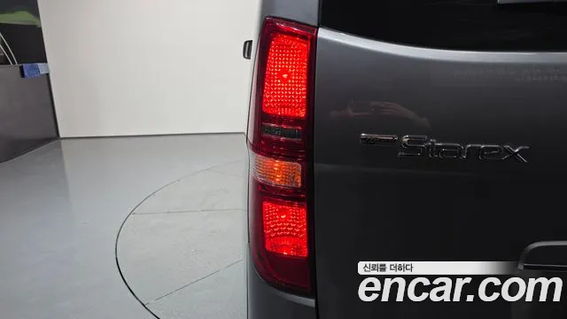 Hyundai Staria 2019 thumb 12