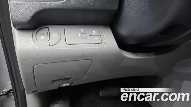 Hyundai Staria 2019 thumb 6