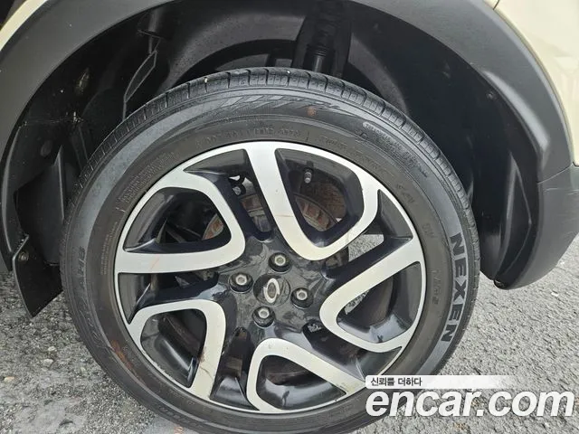 Renault QM3 2014 thumb 5