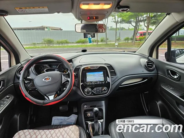 Renault QM3 2014 thumb 10