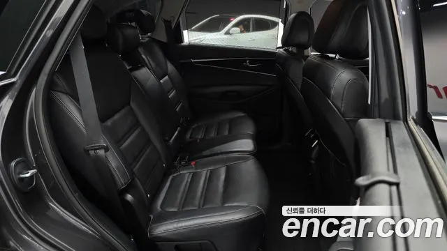 Kia Sorento 2017 thumb 12