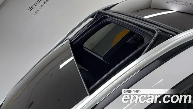 Mercedes-Benz GLB 2021 thumb 4