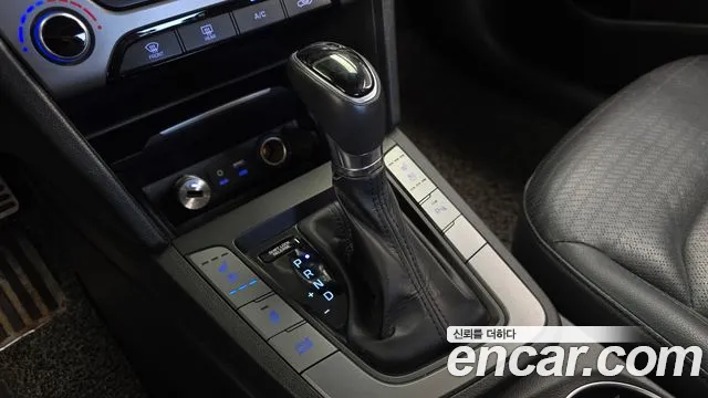 Hyundai Avante 2016 thumb 10