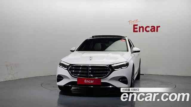 Mercedes-Benz E-Class 2025 thumb 9