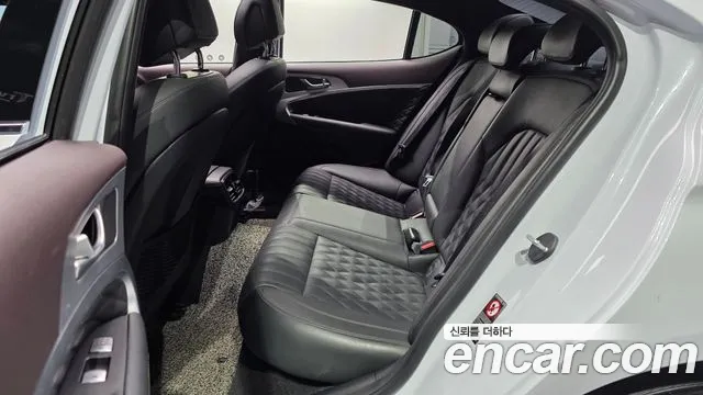 Genesis G70 2018 thumb 12