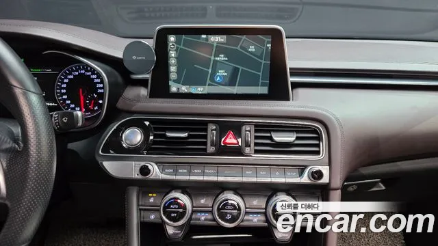 Genesis G70 2018 thumb 5