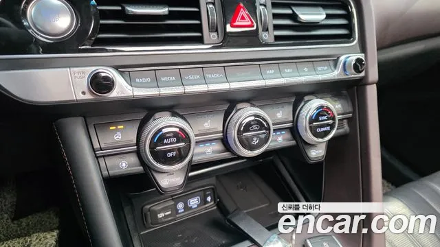 Genesis G70 2018 thumb 6