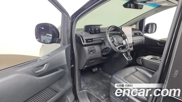 Hyundai Staria 2021 thumb 5