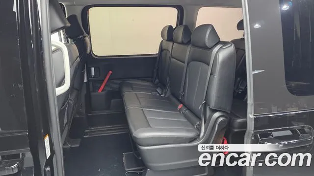 Hyundai Staria 2021 thumb 12