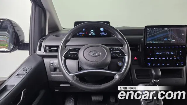 Hyundai Staria 2021 thumb 4
