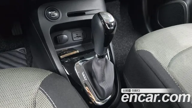 Renault QM3 2014 thumb 5