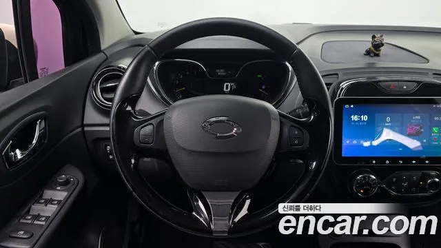 Renault QM3 2014 thumb 10