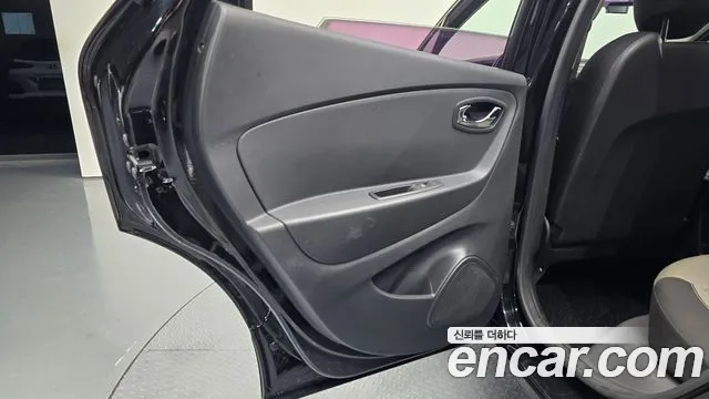 Renault QM3 2014 thumb 12