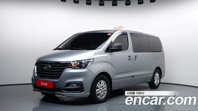 Hyundai Staria 2018 thumb 4