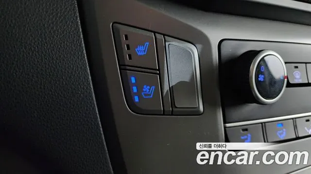 Hyundai Staria 2018 thumb 10