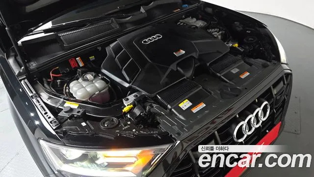Audi Q7 2022 thumb 8