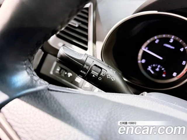 Hyundai Santafe 2016 thumb 12