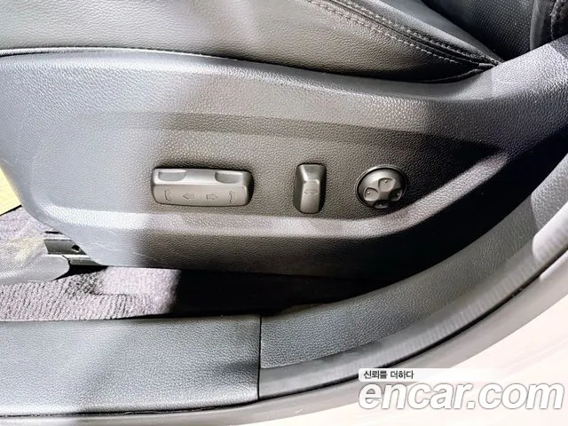 Hyundai Santafe 2016 thumb 4