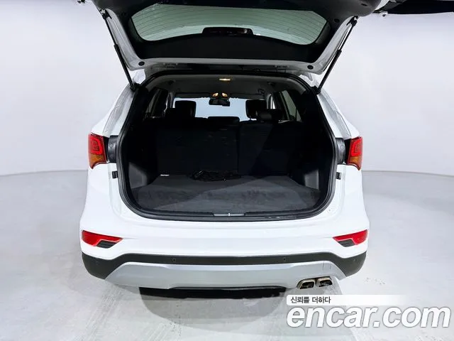 Hyundai Santafe 2016 thumb 9