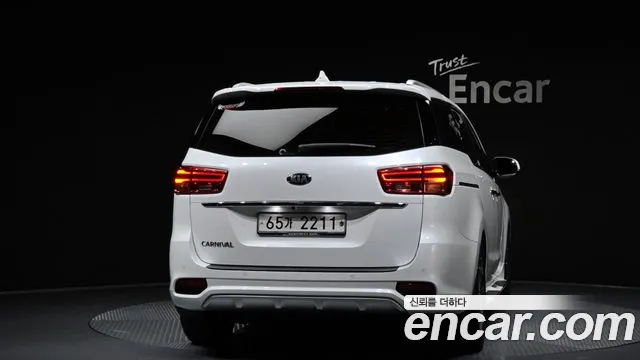 Kia Carnival 2019 thumb 12