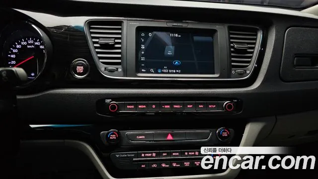 Kia Carnival 2019 thumb 5