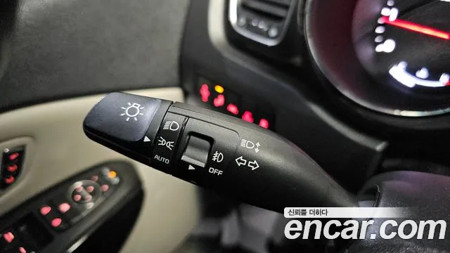 Kia Carnival 2019 thumb 9